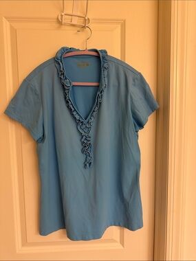 🦩Lilly Pulitzer Luxletic Sky Blue Short-Sleeve Ruffle V-Neck Top🦩